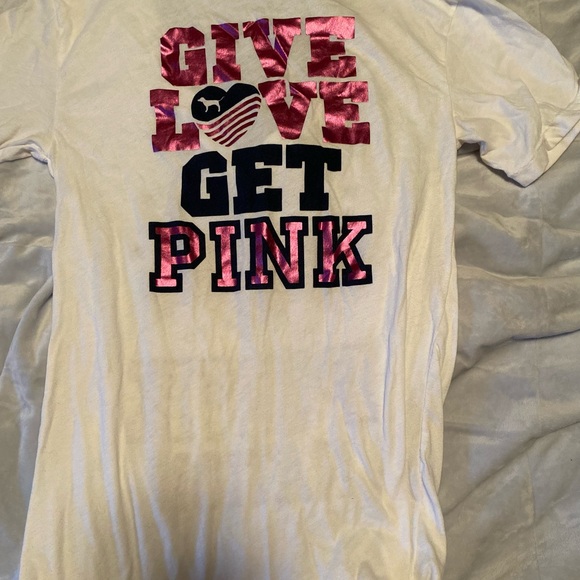 Rare pink shirt size medium - Picture 3 of 3